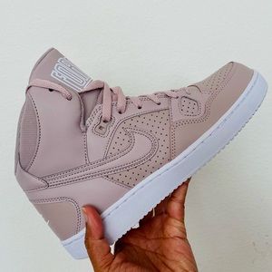 Nike Women Son of Force Size 8 NIB